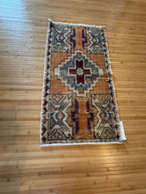 Load image into Gallery viewer, Vintage Turkish Peach and Blue Ruggie Rug