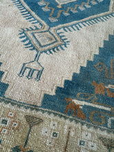 Load image into Gallery viewer, Vintage Tan and Blue Turkish Ruggie Rug