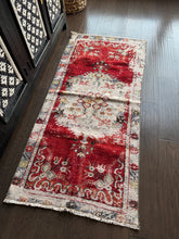 Load image into Gallery viewer, Vintage Turkish Brick and Ecru Faded Accent Rug