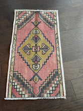 Load image into Gallery viewer, Vintage Turkish Peach Ruggie Rug
