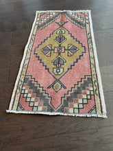 Load image into Gallery viewer, Vintage Turkish Peach Ruggie Rug