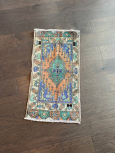 Load image into Gallery viewer, Vintage Peach Blue Ruggie Rug