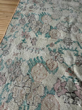 Load image into Gallery viewer, Vintage Turkish Peach Floral Faded Accent Rug