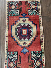 Load image into Gallery viewer, Vintage Turkish Deep coral, ivory Ruggie Rug