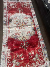 Load image into Gallery viewer, Vintage Turkish Brick and Ecru Faded Accent Rug