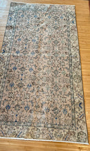 Load image into Gallery viewer, Vintage Turkish Blush and Ivory Accent Rug