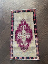 Load image into Gallery viewer, Vintage Turkish Magenta and Ecru Ruggie