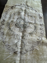 Load image into Gallery viewer, Vintage Turkish Neutral Runner Rug