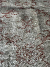 Load image into Gallery viewer, Vintage Turkish Ecru and Salmon Accent Rug
