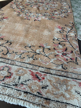 Load image into Gallery viewer, Vintage Turkish Peach with Brick Runner Rug