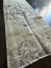 Load image into Gallery viewer, Vintage Turkish Neutral Runner Rug