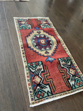 Load image into Gallery viewer, Vintage Turkish Deep coral, ivory Ruggie Rug