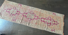 Load image into Gallery viewer, Vintage Magenta Herki Turkish Runner Rug