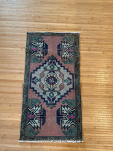 Load image into Gallery viewer, Vintage Turkish Mauve and gray Ruggie Rug