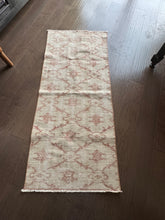 Load image into Gallery viewer, Vintage Turkish Ecru and Salmon Accent Rug