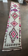 Load image into Gallery viewer, Vintage Turkish Herki Runner Rug