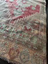 Load image into Gallery viewer, Vintage Turkish Tan and Brick Accent Rug