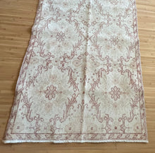 Load image into Gallery viewer, Vintage Turkish Peach and Dark Coral Runner Rug