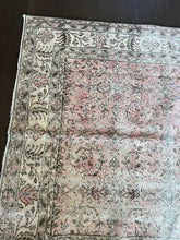 Load image into Gallery viewer, Vintage Turkish Coral and Ivory Area Rug