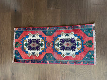 Load image into Gallery viewer, Vintage Brick Red and Forest Green Ruggie Rug
