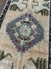 Load image into Gallery viewer, Vintage Turkish Ecru and Gray Rug