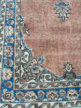 Load image into Gallery viewer, Vintage Turkish Orange and Blue Rug