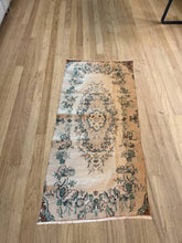 Load image into Gallery viewer, Vintage Turkish Tan and Teal Accent Rug
