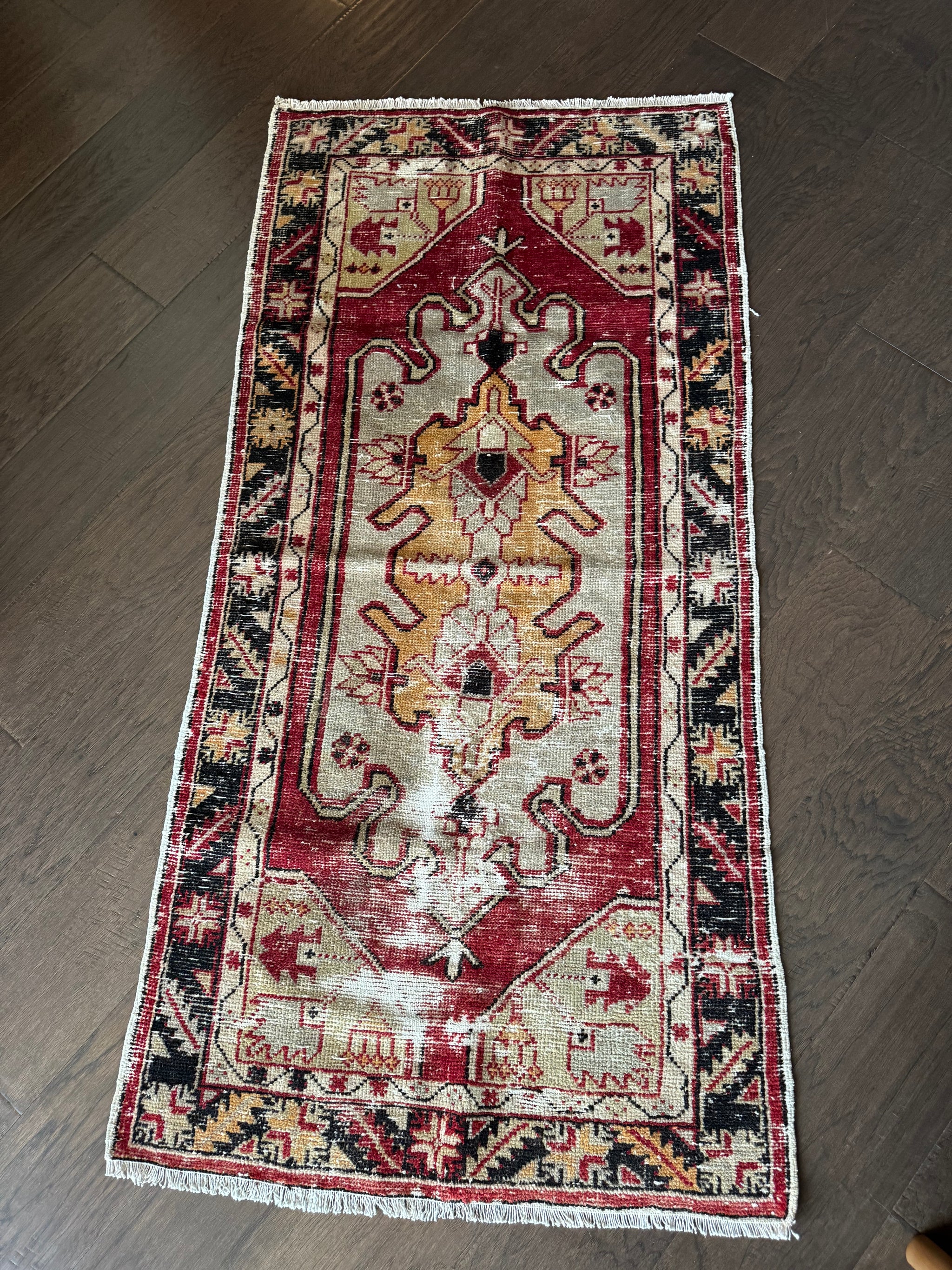 Accent Rugs – Turkish Trunk