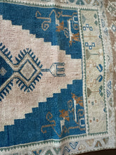 Load image into Gallery viewer, Vintage Tan and Blue Turkish Ruggie Rug
