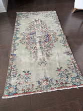 Load image into Gallery viewer, Vintage Turkish rug
