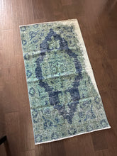 Load image into Gallery viewer, Vintage Turkish rug
