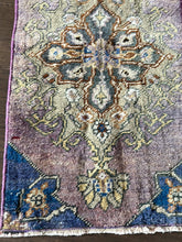 Load image into Gallery viewer, Vintage Turkish Purple and Blue Ruggie Rug
