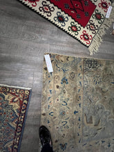 Load image into Gallery viewer, Turkish trunk warehouse sale square rug
