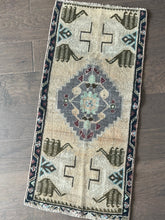 Load image into Gallery viewer, Vintage Turkish Ecru and Gray Rug
