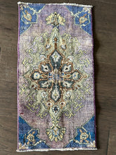 Load image into Gallery viewer, Vintage Turkish Purple and Blue Ruggie Rug
