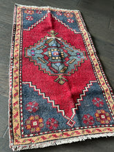Load image into Gallery viewer, Vintage Turkish Gray and Red Ruggie Rug
